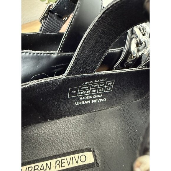 Urban Revivo Platform Chain Black Buckle Mary Janes Goth Academia Grunge 7.5 - Picture 8 of 9